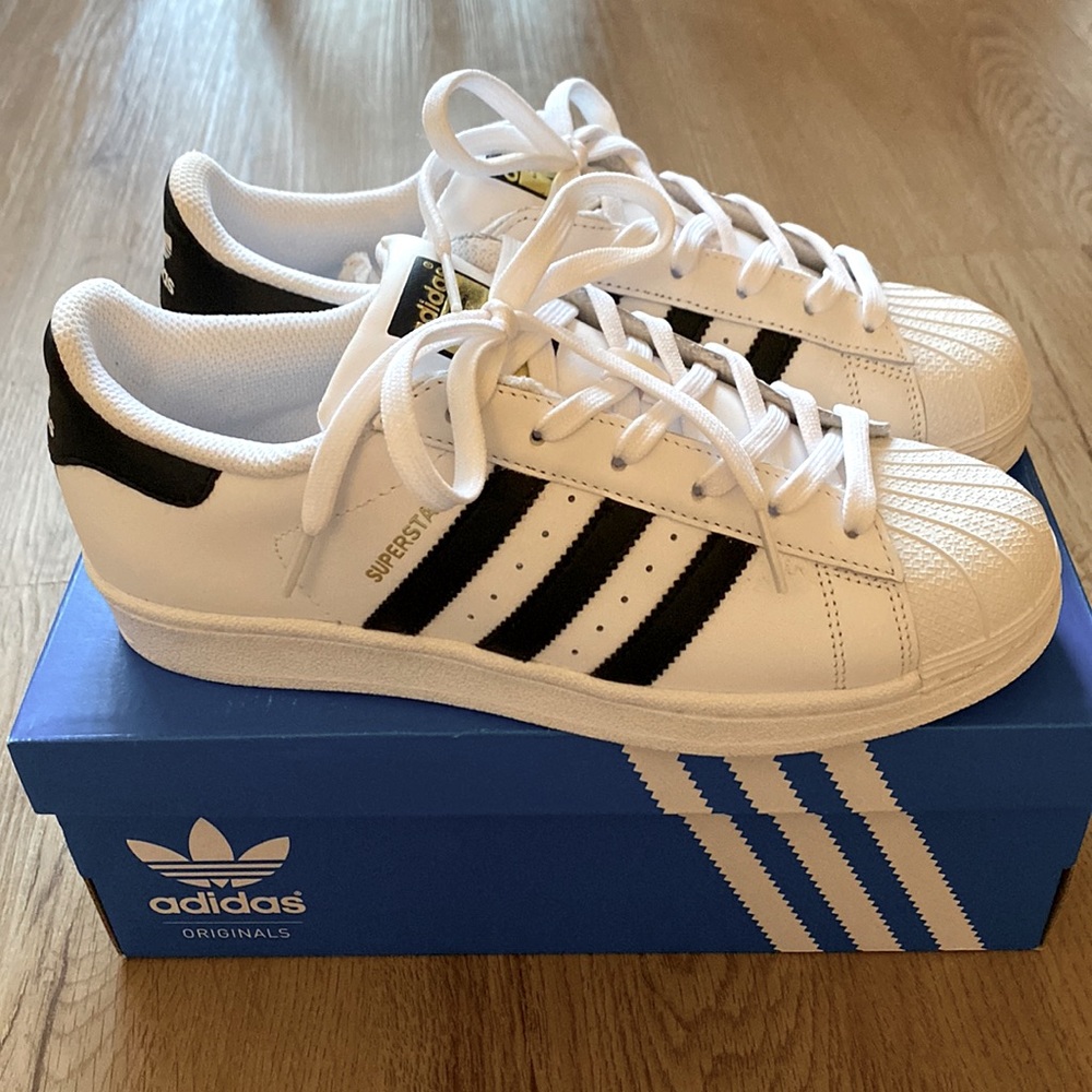 Adidas Superstar